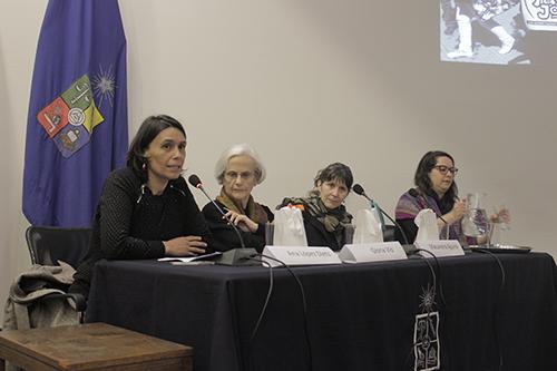 Fue organizado en conjunto con el Fundación para la Protección de la Infancia Dañada por los Estados de Emergencia (PIDEE) y la Cátedra de Derechos Humanos de la Universidad de Chile.