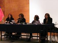 La mesa de las poetas latinoamericanas estuvo compuesta por Alicia Genovese, Margara Russotto y Myriam Moscona. Fueron moderadas por la periodista Vivian Lavín.