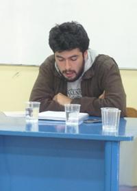 El Profesor David Wallace fue el encargado de moderar la mesa "Poesía regional chilena" compuesta por Patricio Úbeda, Daniel Rojas y Violeta Herrero.
