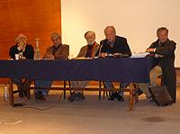 El Profesor Grínor Rojo moderó la mesa de poetas de los '60. El académico realizó un recorrido por la historia del "Pedagógico", cuando aún pertenecía a la Universidad de Chile.