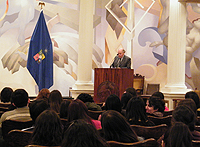 El Decano Jorge Hidalgo sostuvo que participar en este congreso constituyó un honor para la Facultad de Filosofía y Humanidades.